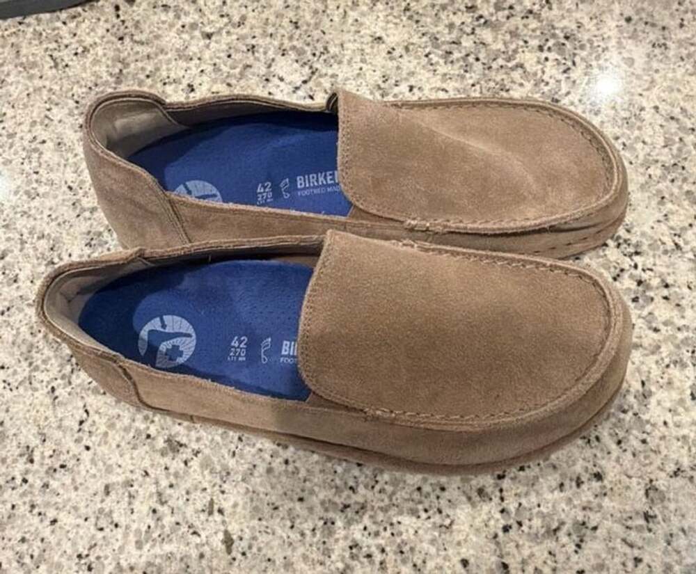 Utti Low Slip On Suede Leather in Color Gray Taupe